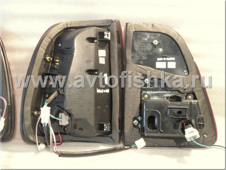 Toyota Land Cruiser 100 (98-07) фонари задние светодиодные красно-тонированные, дизайн Lexus, комплект лев.+прав.