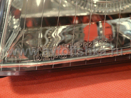 Audi A4 (01-04) фары передние линзовые хромированные, со светящимися ободками, под ксенон и корректор, комплект 2 шт.
