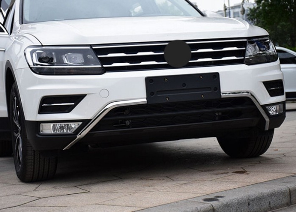 Volkswagen Tiguan (17–) Молдинги переднего бампера, 2 части,хром