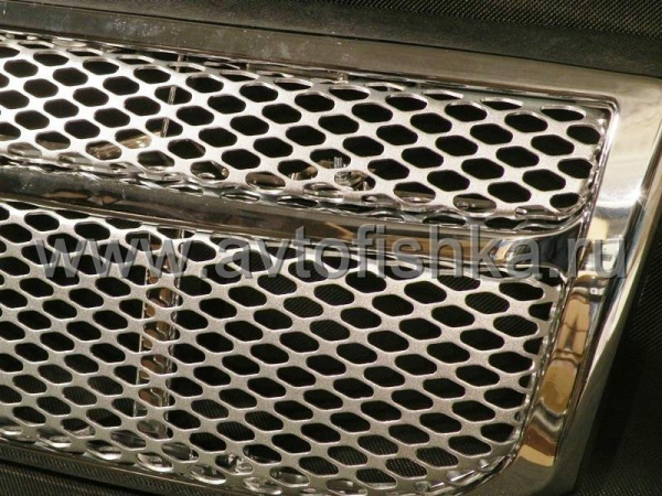 Toyota Land Cruiser Prado 120 (02-) решетка радиатора алюминиевая сетка с хромированной рамкой.