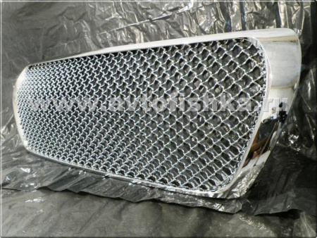 Toyota Land Cruiser 200 (07-11) решетка радиатора хромированная пластиковая, дизайн "Bentley".