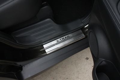 Накладка на внутренние пороги без логотипа, Nissan X-Trail 2015-
