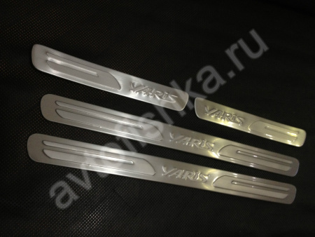 Toyota Yaris (2006-) накладки на пороги из нержавеющей стали, 4 шт.