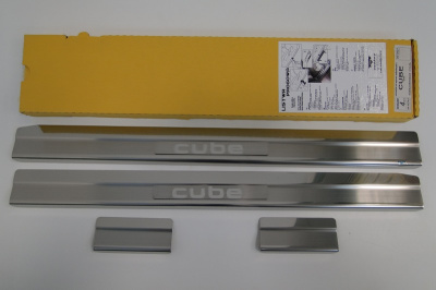Nissan Cube (10-) накладки на внутренние пороги, к-кт 4шт.