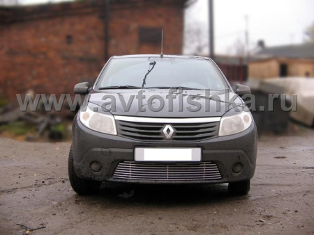 Renault Sandero (10-) накладка на решетку бампера