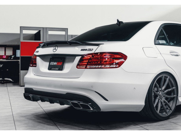 Задний диффузор бампера в стиле E63 AMG Mercedes W212 (13-14)