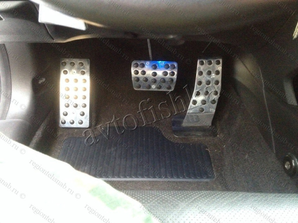 Honda Accord 8 (08 – 13) накладки на педали AT (автомат)