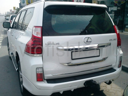 Toyota Land Cruiser Prado 150 (2009-) пластиковая накладка, серебристый молдинг с хромом на нижнюю кромку задней двери