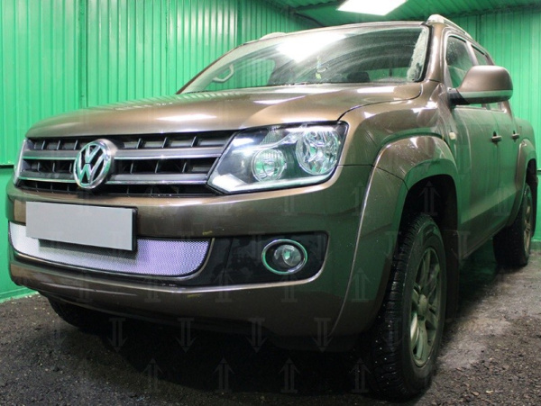 Volkswagen Amarok (10–15) Защита радиатора, хром (с 2-мя горизонтальными ребрами жесткости)