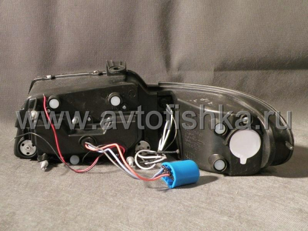 Chrysler Town&Country, Dodge Caravan, Plymouth Voyager (96-00) фары передние линзовые хромированные со светящимися ободками и светодиодной подсветкой, комплект 2 шт.