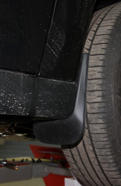 Брызговики передние MITSUBISHI Outlander, 2012->, 2 шт. (полиуретан)