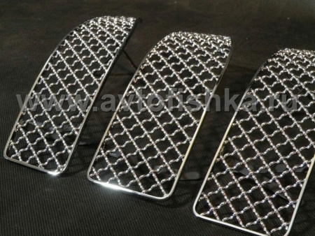Toyota Land Cruiser Prado 150 (10-) вставки в решетку радиатора из нержавеющей стали, дизайн Bentley, комплект 8 шт.