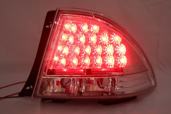 Toyota Altezza, Lexus IS200 XE10 (98-05) задние фонари хромированные светодиодные.