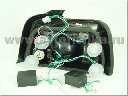 BMW 3 E36 (91-00) 4 дв. седан фонари задние светодиодные красно-белые, комплект 2 шт.