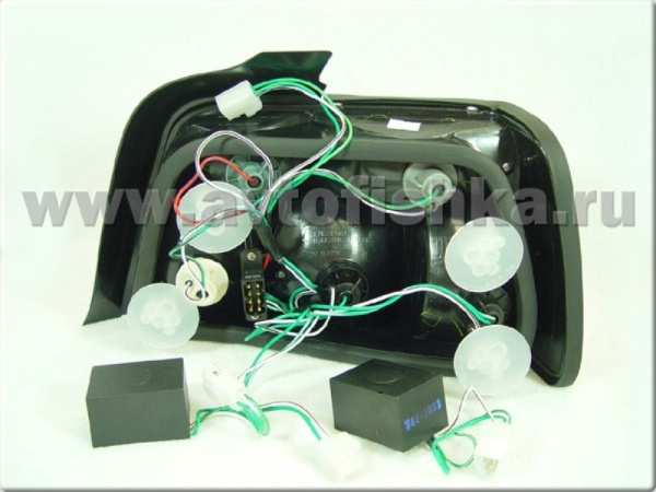 BMW 3 E36 (91-00) 4 дв. седан фонари задние светодиодные красно-белые, комплект 2 шт.