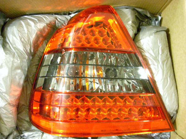 Mercedes C-class W202 (93-99) фонари задние светодиодные красно-тонированные