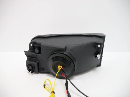 Toyota Land Cruiser 200 (2008-2011) противотуманные фары диодные с динамическими поворотниками
