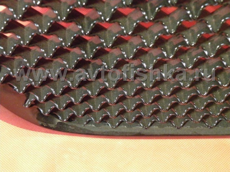 Toyota Land Cruiser 200 (07-11) решетка радиатора черная пластиковая, дизайн "Bentley".