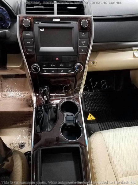 Декоративные накладки салона Toyota Camry 2015-н.в. полный набор.