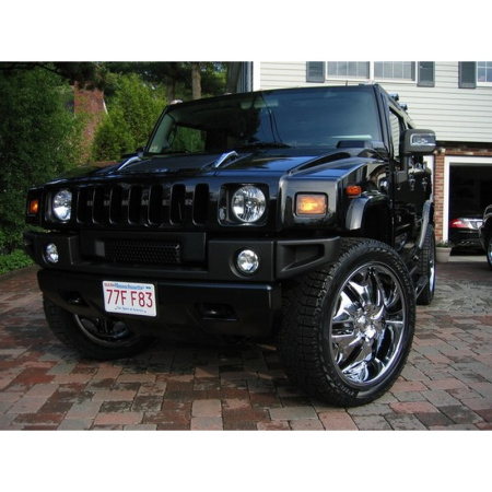 Штатная решетка радиатора на Hummer H2