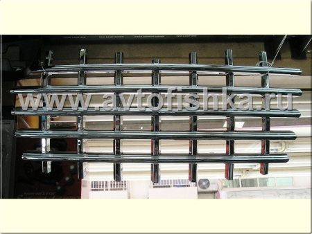 Chrysler 300C (04-) вставка в штатную решетку радиатора хромированная пластиковая