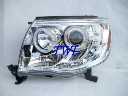 Toyota Tacoma (05-) фары передние линзовые хромированные, со светодиодной подсветкой и светящимися ободками, комплект 2 шт.