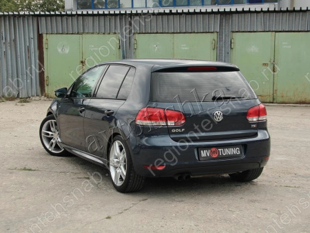 Volkswagen Golf 6 (08 – 12) пороги в стиле R Line
