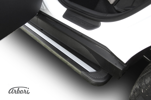 Комплект защиты штатных порогов алюминиевый профиль Arbori "Luxe Black" 1700 черная Hyundai Tucson 4WD 2015-