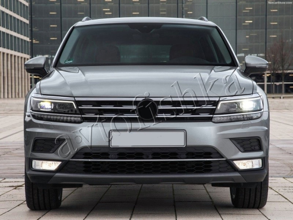 Volkswagen Tiguan (17–) Накладкa на передний бампер, нерж.