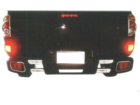 Mitsubishi L200 Triton (05-) бампер задний из нержавеющей стали, с пластиковыми окончаниями, фонарями рефлекторами, дизайн APOLO