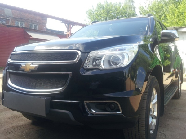 Chevrolet TrailBlazer (12–16) Защита радиатора, чёрная (2 части)