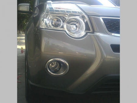 Nissan X-Trail T31 (12.2010-2013) хромированные накладки на противотуманные фары переднего бампера, комплект 2 шт.
