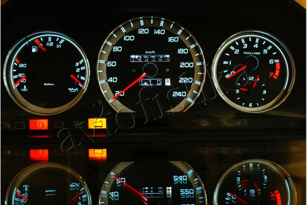 Mercedes 190 W201 светодиодные шкалы (циферблаты) на панель приборов - дизайн 1