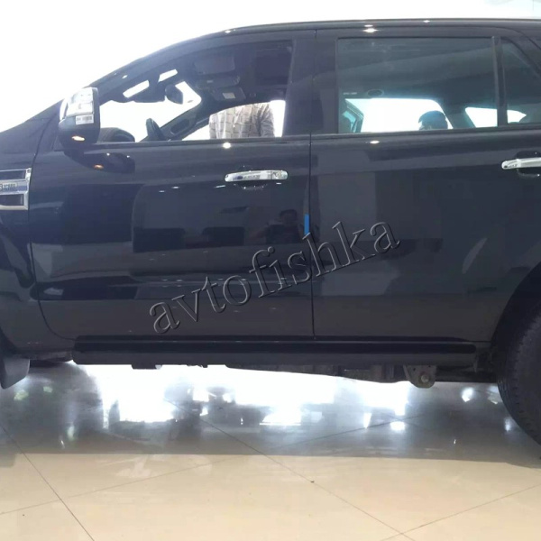 Ford Everest (16-) штатные выезжающие электропороги автоматические