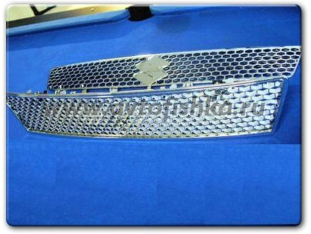 Suzuki Swift (04-) решетка радиатора хромированная, верхняя и нижняя (комплект).