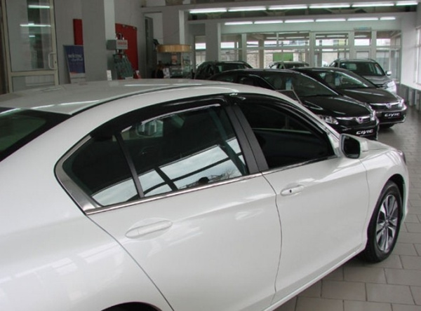 Honda Accord (12–) Дефлекторы боковых окон, темные, 4 части