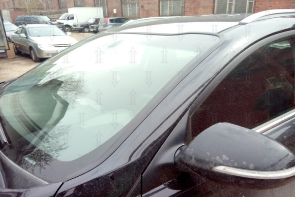 Kia Sportage (10–/14–) Дефлектор лобового стекла