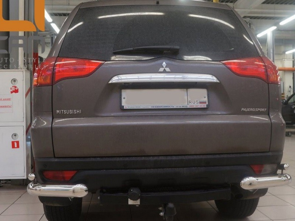 Mitsubishi Pajero Sport (08–15) Защита заднего бампера уголки d 76/42 мм, нерж.