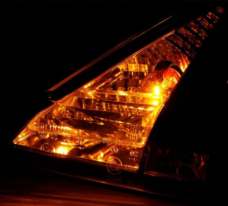 Ford Focus 1 (2000-2004) передние фары линзованные черные, со светодиодной подсветкой ДХО