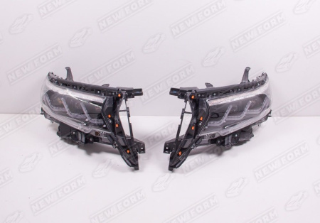 Toyota Land Cruiser Prado LC 150 (2 рестайлинг) 2017 - н.в. Передние фары