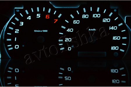 Toyota Sequoia I светодиодные шкалы (циферблаты) на панель приборов