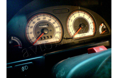 Suzuki Swift светодиодные шкалы (циферблаты) на панель приборов