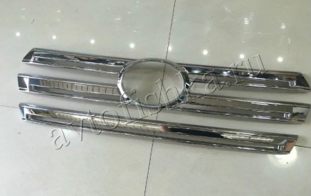Хромированные накладки на решетку радиатора для Toyota Land Cruiser 200 (16-)