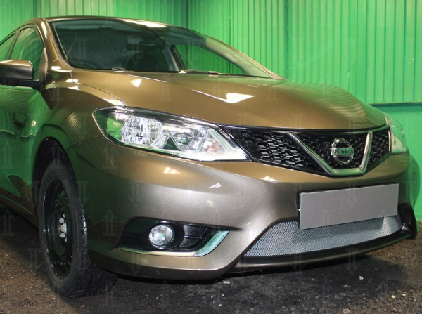 Nissan Tiida (15–) Защита радиатора, хром
