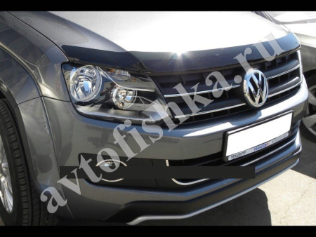 Дефлектор капота темный VW Amarok 2010-