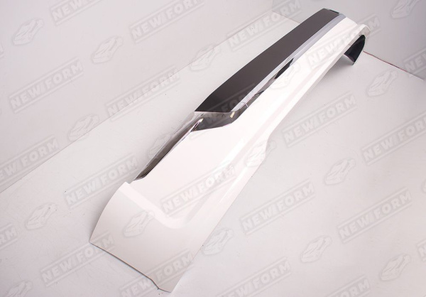 Toyota Land Cruiser LC 200 (2 рестайлинг) 2015 - н.в. Обвес Executive Lounge White 2018