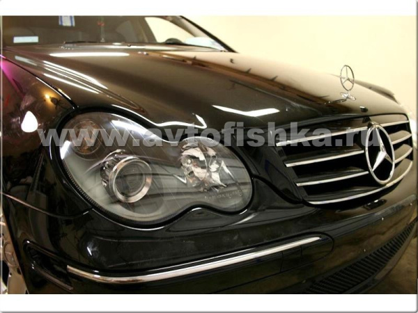 Mercedes C-class W203 (00-03) фары передние линзовые черные, под ксенон, с блоками розжига, комплект 2 шт.
