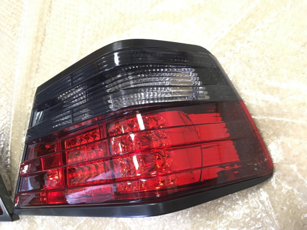 Mercedes W124 (84-95) фонари задние светодиодные красно-тонированные, комплект 2 шт.