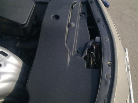 Toyota Camry V40 (06-11) защитный пыльник моторного отсека