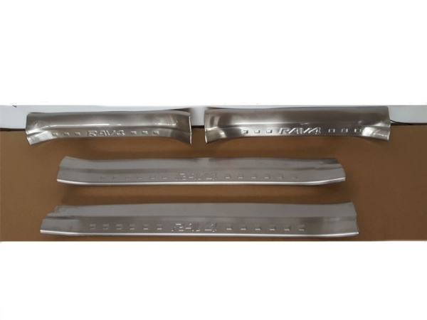 Toyota RAV4 (13–/15–) Накладки на дверные пороги, нерж. сталь